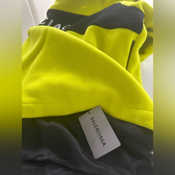 NWT Balenciaga Logo Yellow Fluo Wool Oversized Jacket Drawcord Hem 571439 - Picture 4 of 16